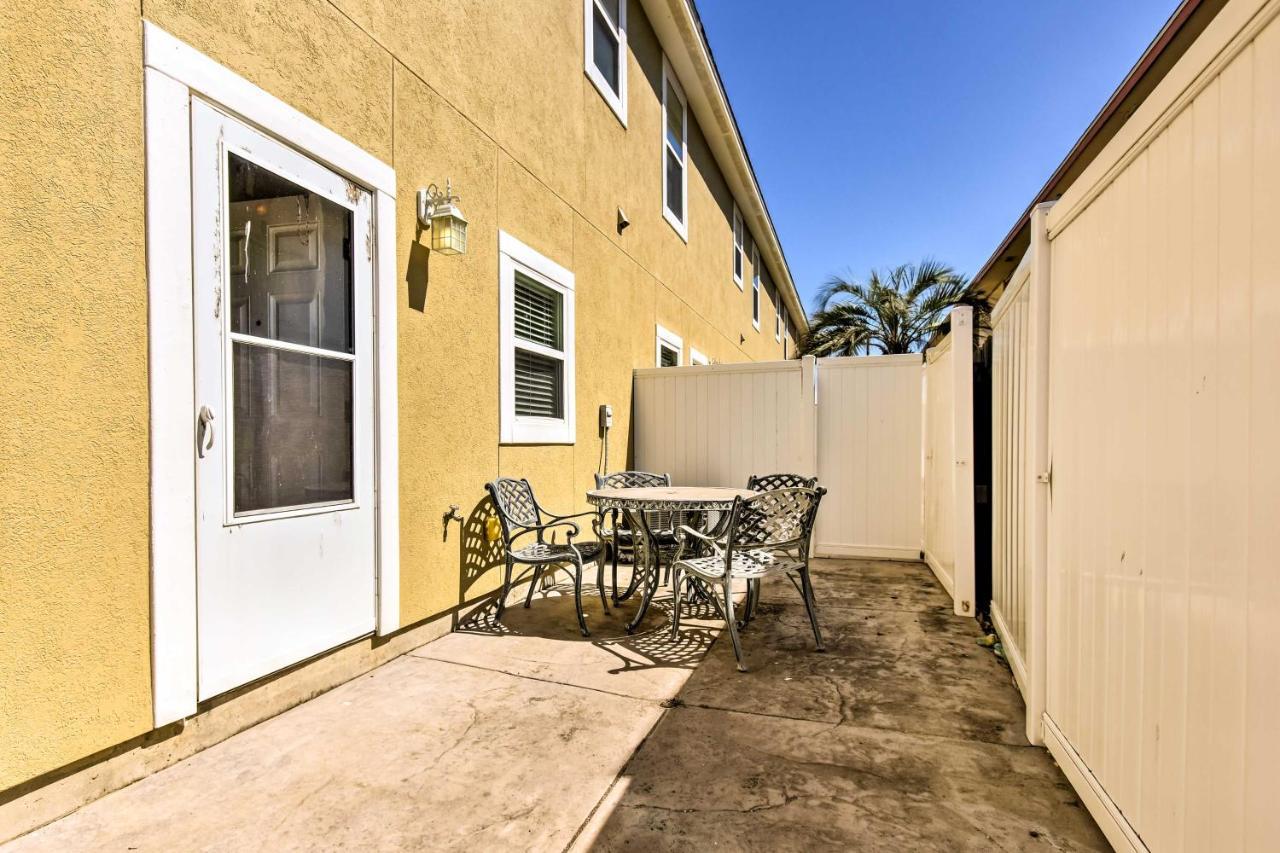 Waterfront Corpus Christi Townhome With Pool And Dock! Екстер'єр фото