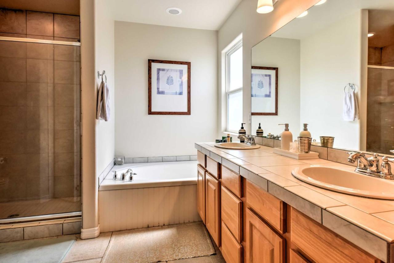 Waterfront Corpus Christi Townhome With Pool And Dock! Екстер'єр фото