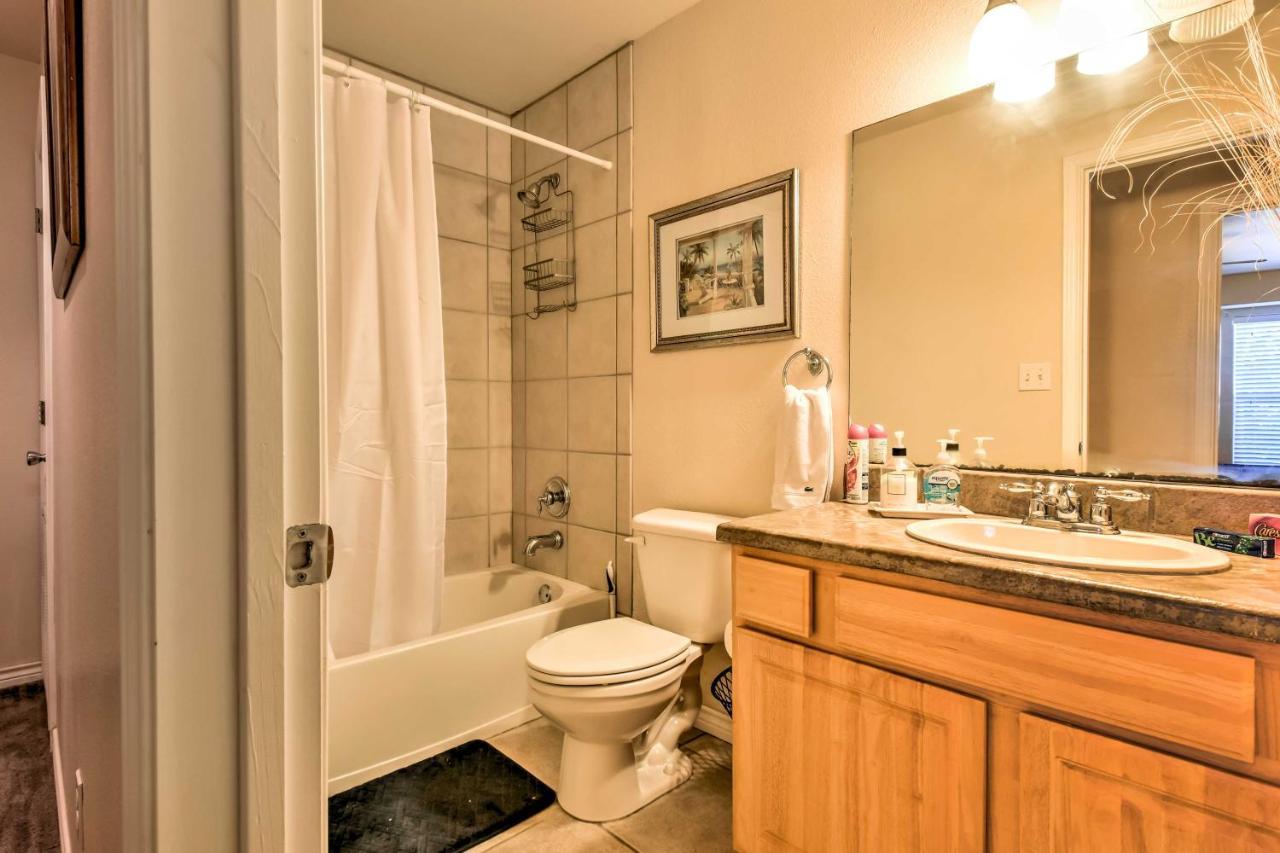 Waterfront Corpus Christi Townhome With Pool And Dock! Екстер'єр фото